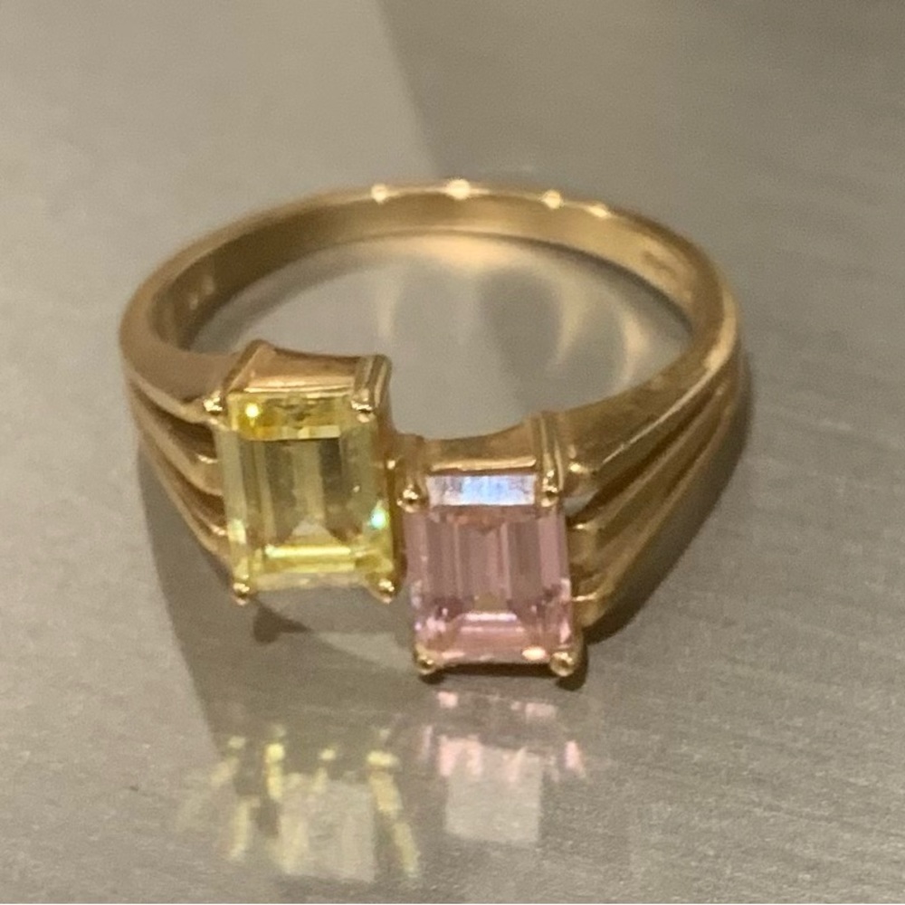 14k gold multi stone ring. Size 7.5-8